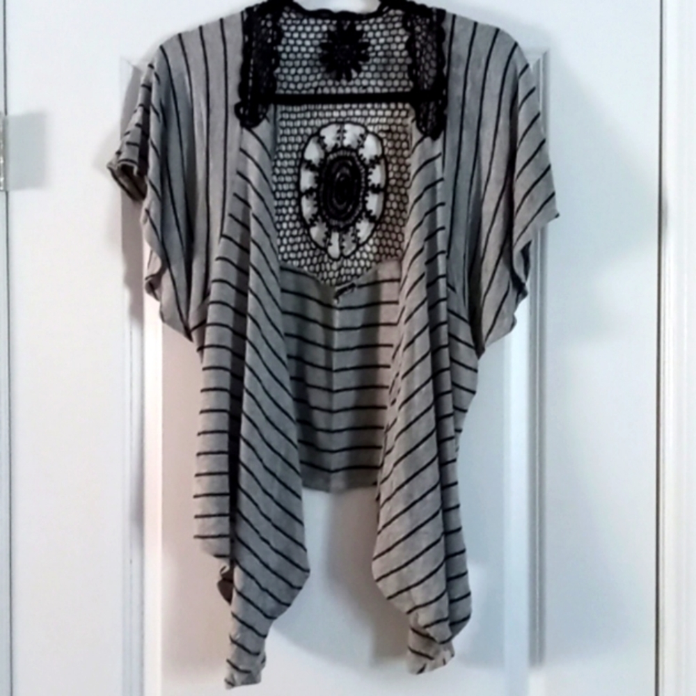 Great shrug with beautiful detail